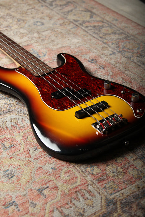 Pre-Owned Vintage V42 PJ Bass - 3 Tone Sunburst - Guitar Warehouse