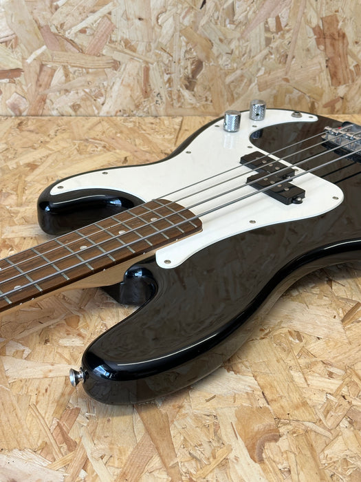 2005 Squier Affinity Series Precision Bass in Black - Pre-Owned