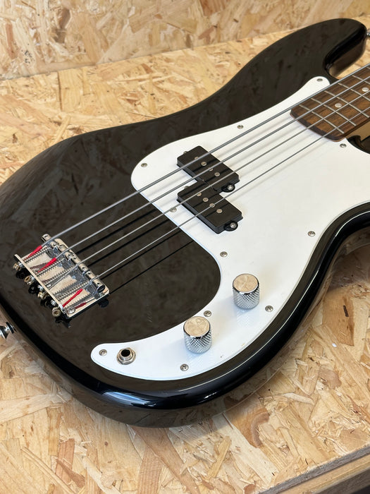 2005 Squier Affinity Series Precision Bass in Black - Pre-Owned