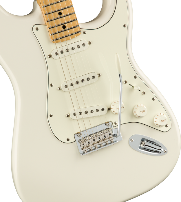 Fender Player Stratocaster®, Maple Fingerboard, Polar White - Guitar Warehouse