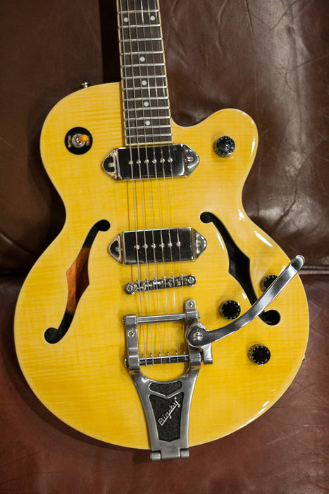 2016 Epiphone Wildcat with Factory Bigsby in Blonde - Guitar Warehouse