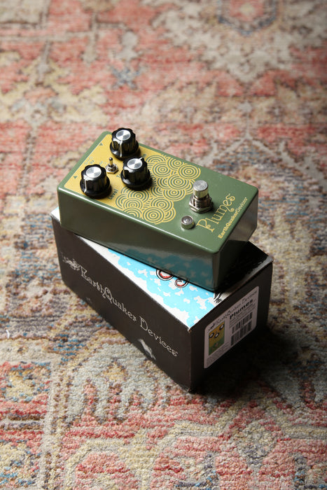 Pre-Owned EarthQuaker Devices Plumes Signal Shredder Overdrive Pedal - Guitar Warehouse