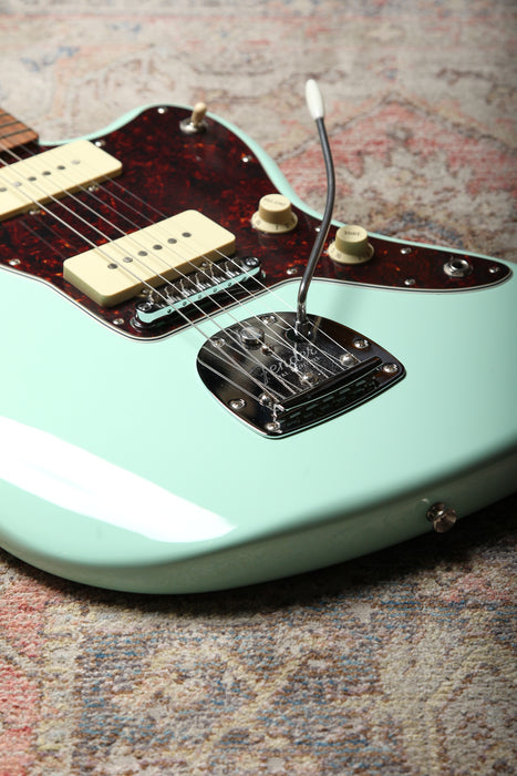 Pre-Owned 2020 Fender Vintera Jazzmaster 60s Modified - Surf Green - Guitar Warehouse