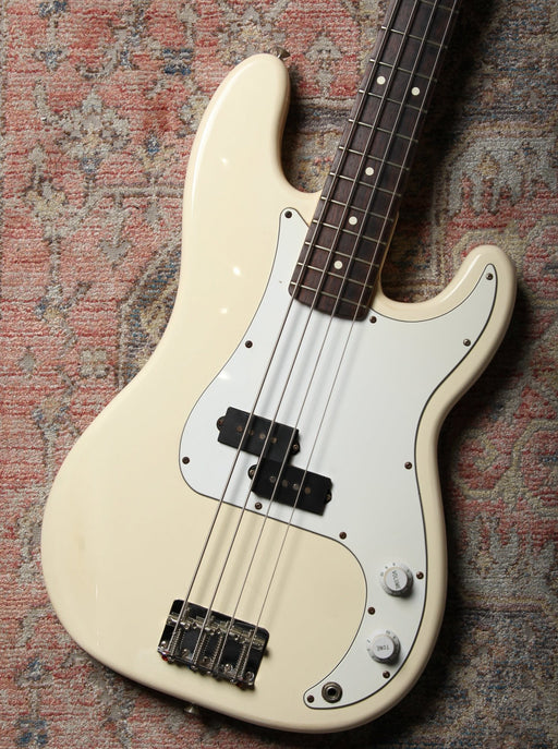 1998 Fender Precision Bass - Vintage White - Pre-owned - Guitar Warehouse