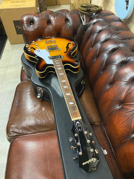 2018 Epiphone Casino in Sunburst with Epiphone Case - Guitar Warehouse